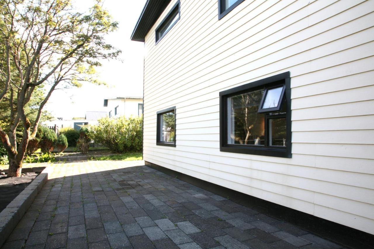 Spacious & Refurbished 1 Bedroom Apartment In Suburban Reykjavik Garthabaer Exterior photo